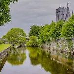 Center-3 Min Walk To Town Square * Galway