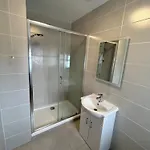 Center-3 Min Walk To Town Square