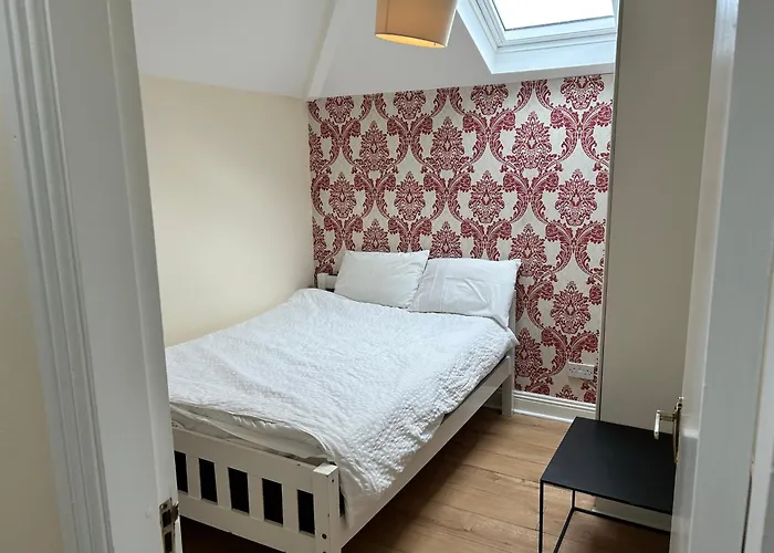 Center-3 Min Walk To Town Square Apartament