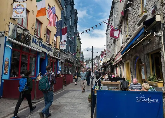 Center-3 Min Walk To Town Square Apartment Galway